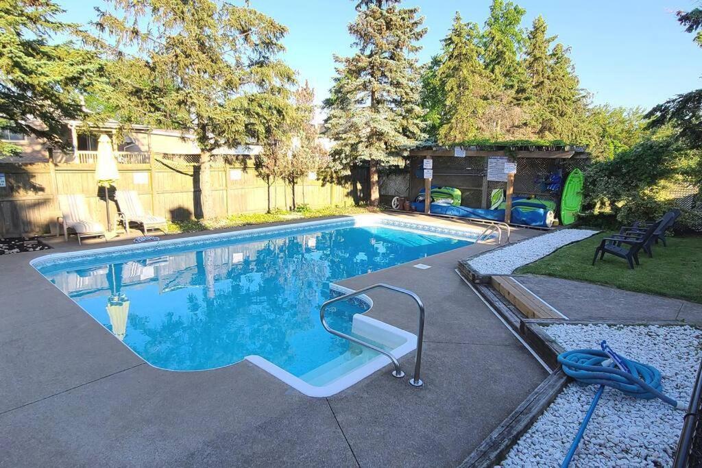 Cozy 3Br Family Getaway - Niagara Pool Oasis Villa Dış mekan fotoğraf